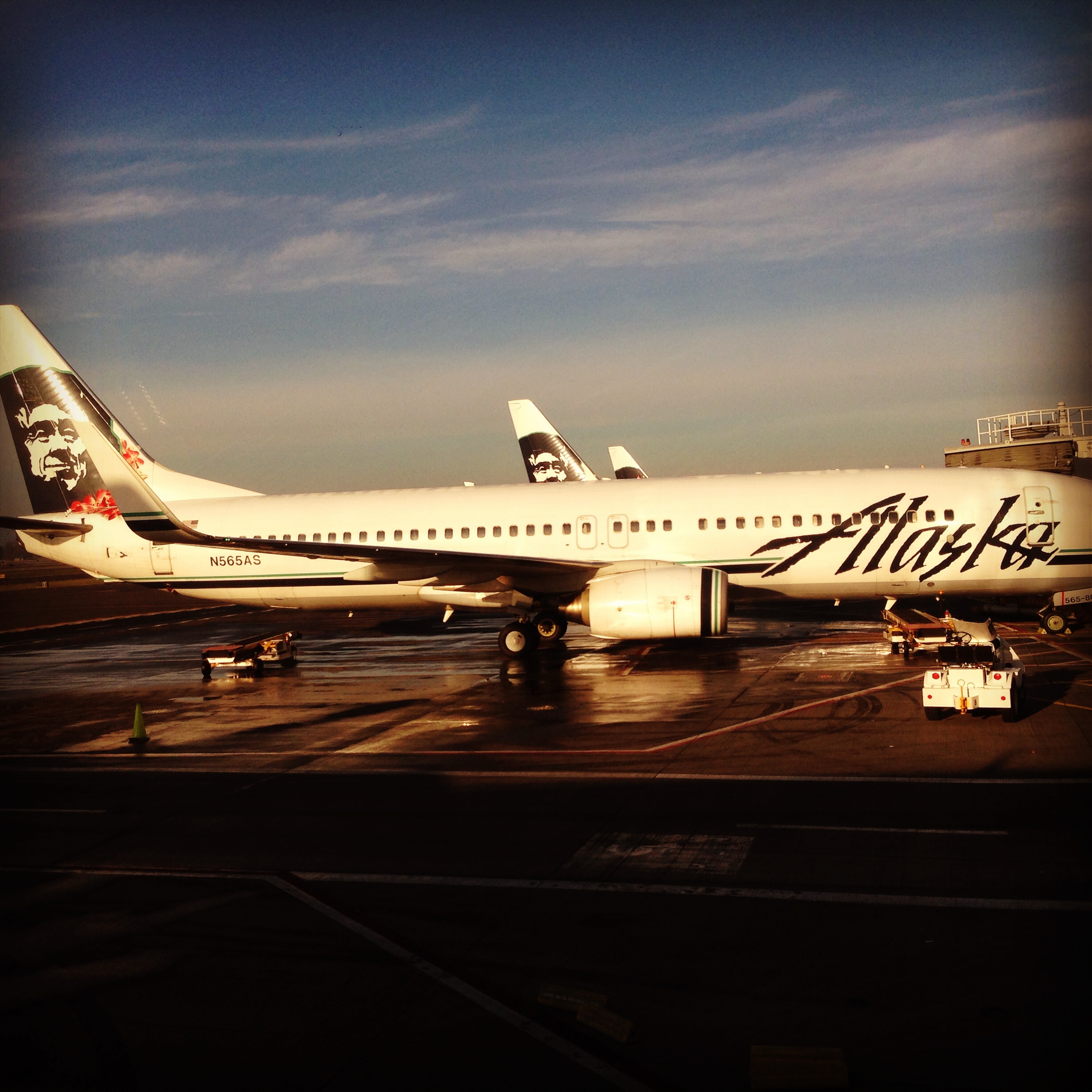 Review: Alaska Airlines First Class – B737-800 (PDX-DCA)