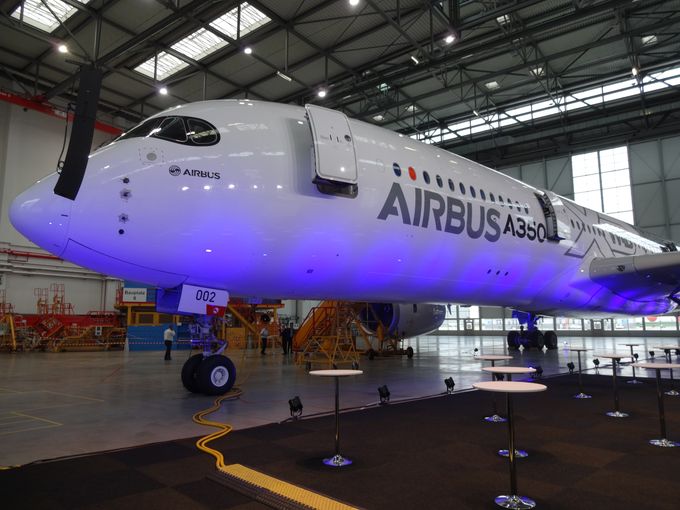 Airbus shows off A350 cabin for the very first time