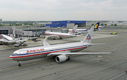 American Airlines Finally Gives Pay Raises to Contract Workers