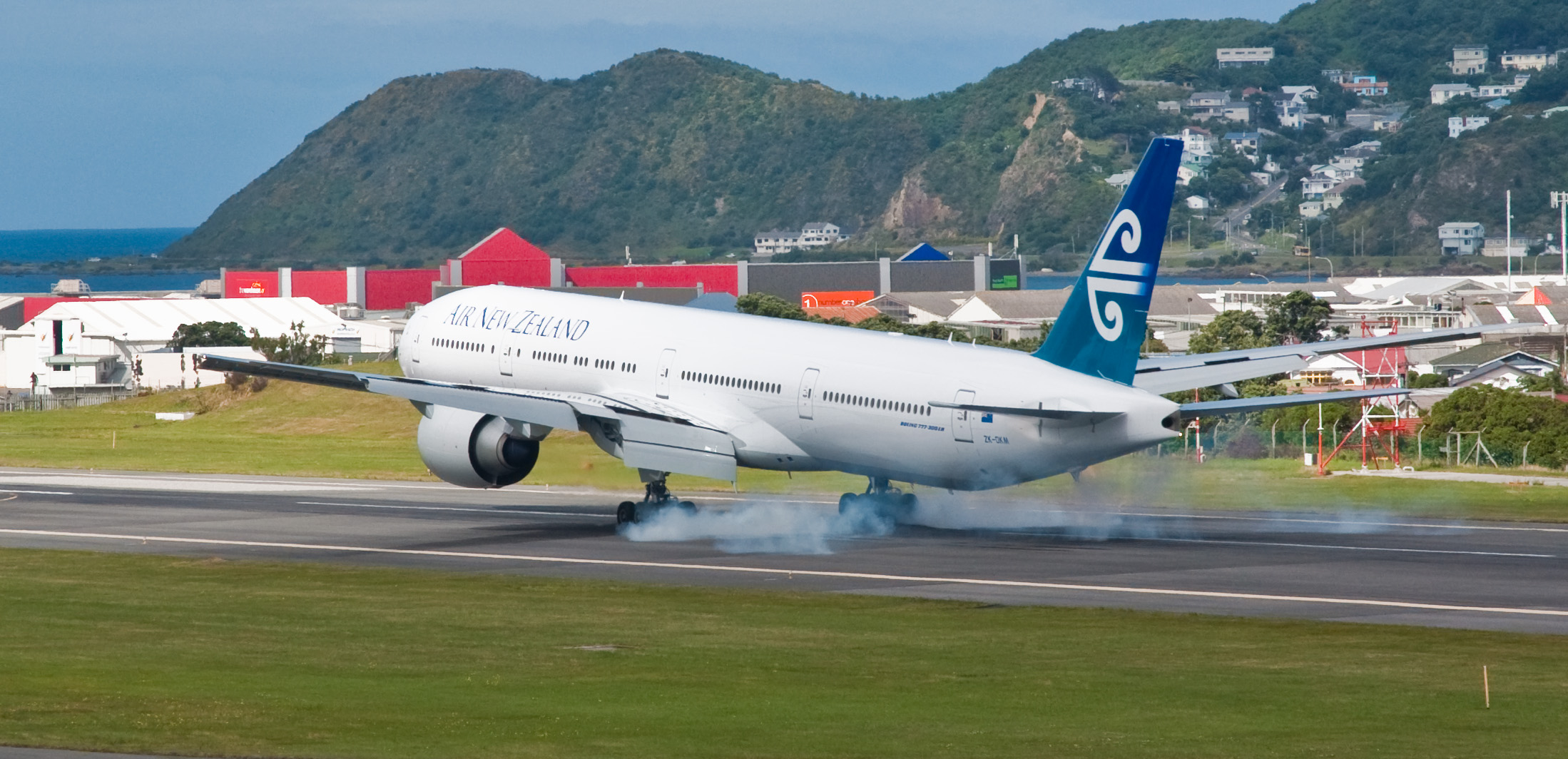 Air New Zealand offers stranded passengers $850