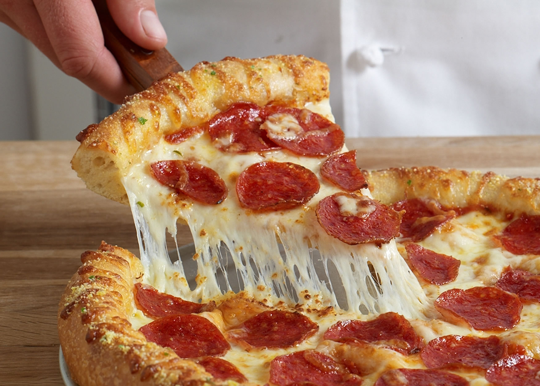 Domino’s Offering $1 Pizza In Chicago (100 MINUTES ONLY)
