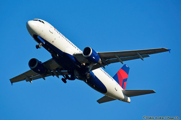 Passengers: Delta Flight Attendants “Fat, Worn Out, Old”