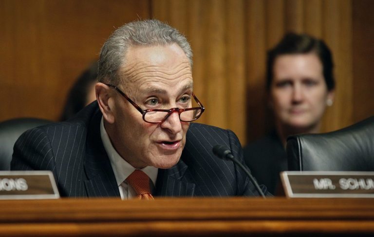Chuck Schumer Takes Aim at Airlines on Overhead Bin Fees