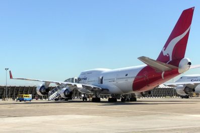 Qantas Sued