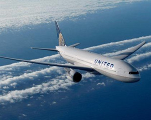 United Flight Backs Into Fuel Truck