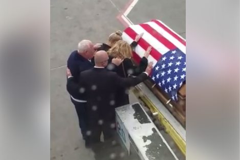 Heartbreaking Video Captures Fallen Green Beret’s Homecoming At Raleigh Airport