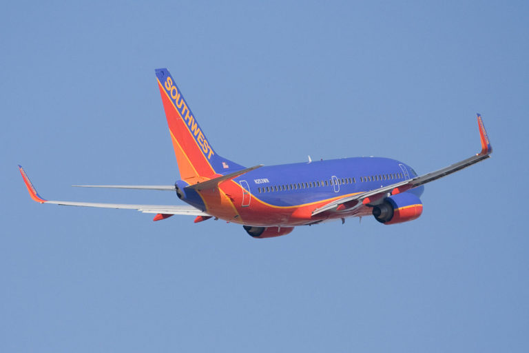 Southwest Gives $5000 Checks to Passengers on Flight 1380