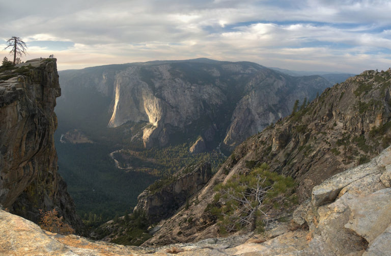 “Is our life just worth one photo?” Travel Blogging Couple Falls to Death at Yosemite
